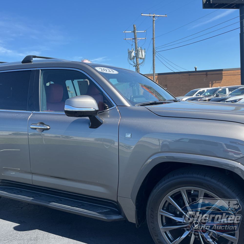 2023 Lexus LX 600 F SPORT Handling