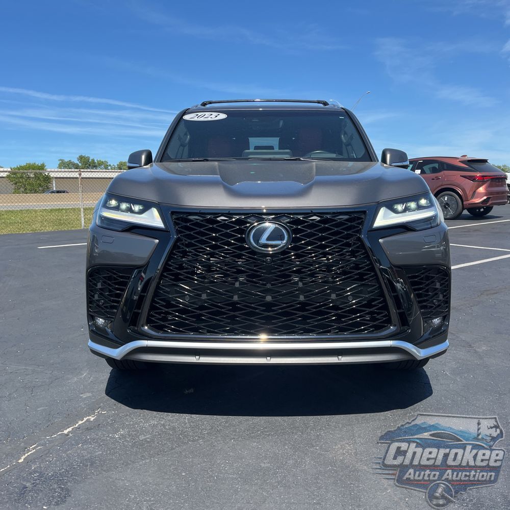 2023 Lexus LX 600 F SPORT Handling