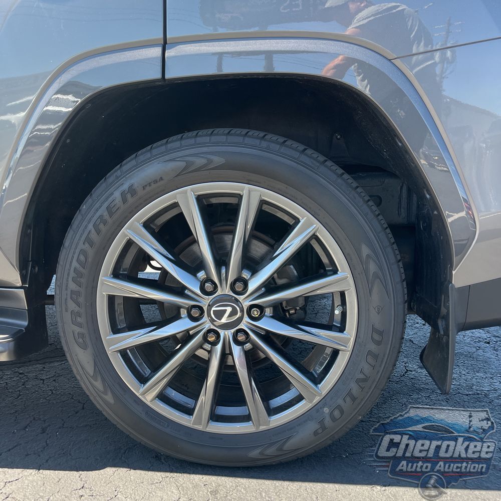 2023 Lexus LX 600 F SPORT Handling