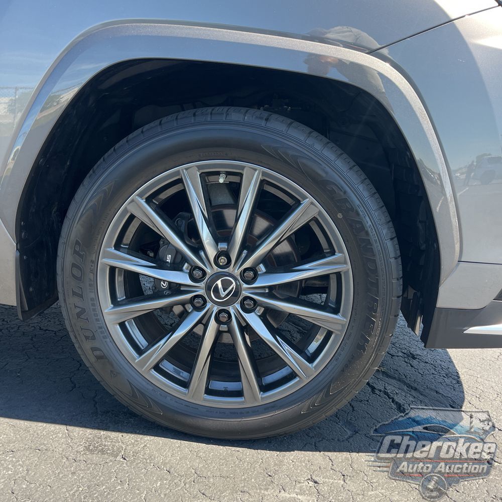 2023 Lexus LX 600 F SPORT Handling