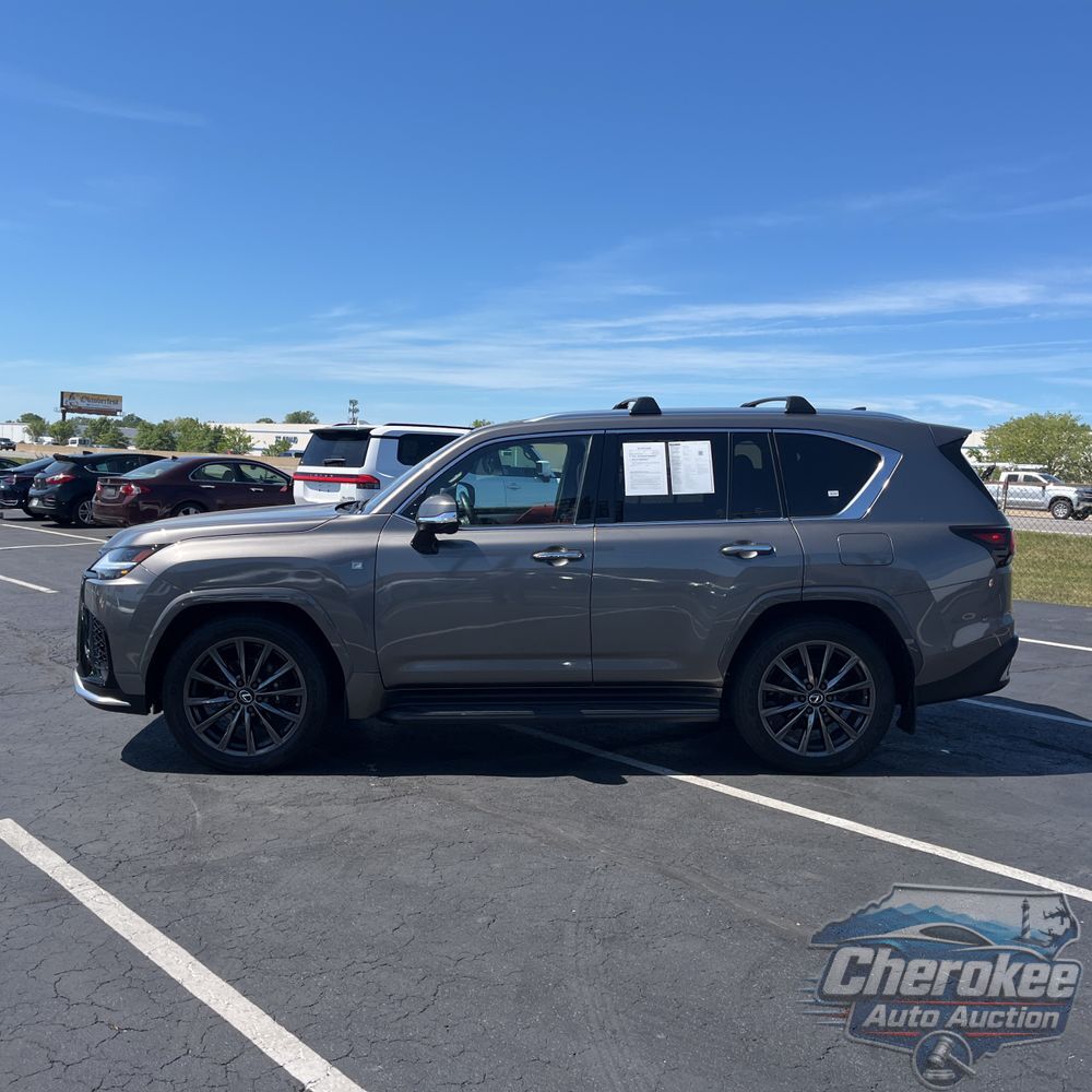 2023 Lexus LX 600 F SPORT Handling