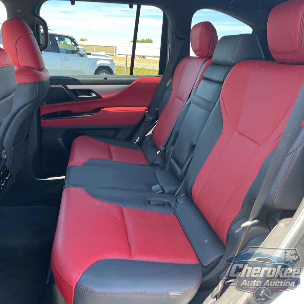 2023 Lexus LX 600 F SPORT Handling