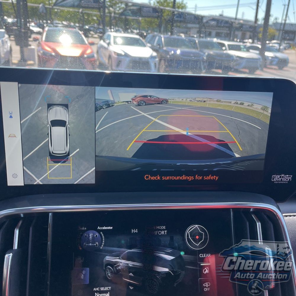 2023 Lexus LX 600 F SPORT Handling