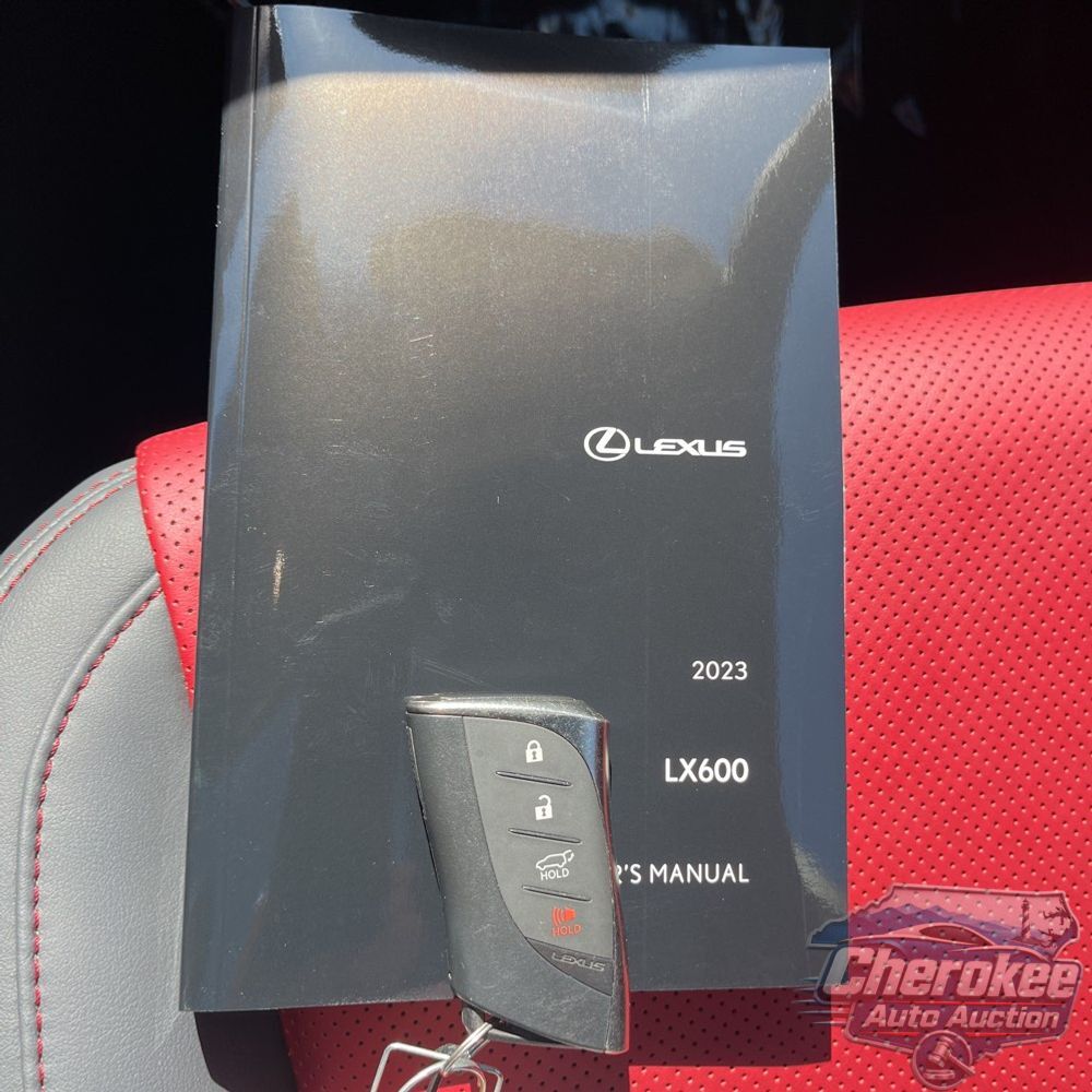 2023 Lexus LX 600 F SPORT Handling