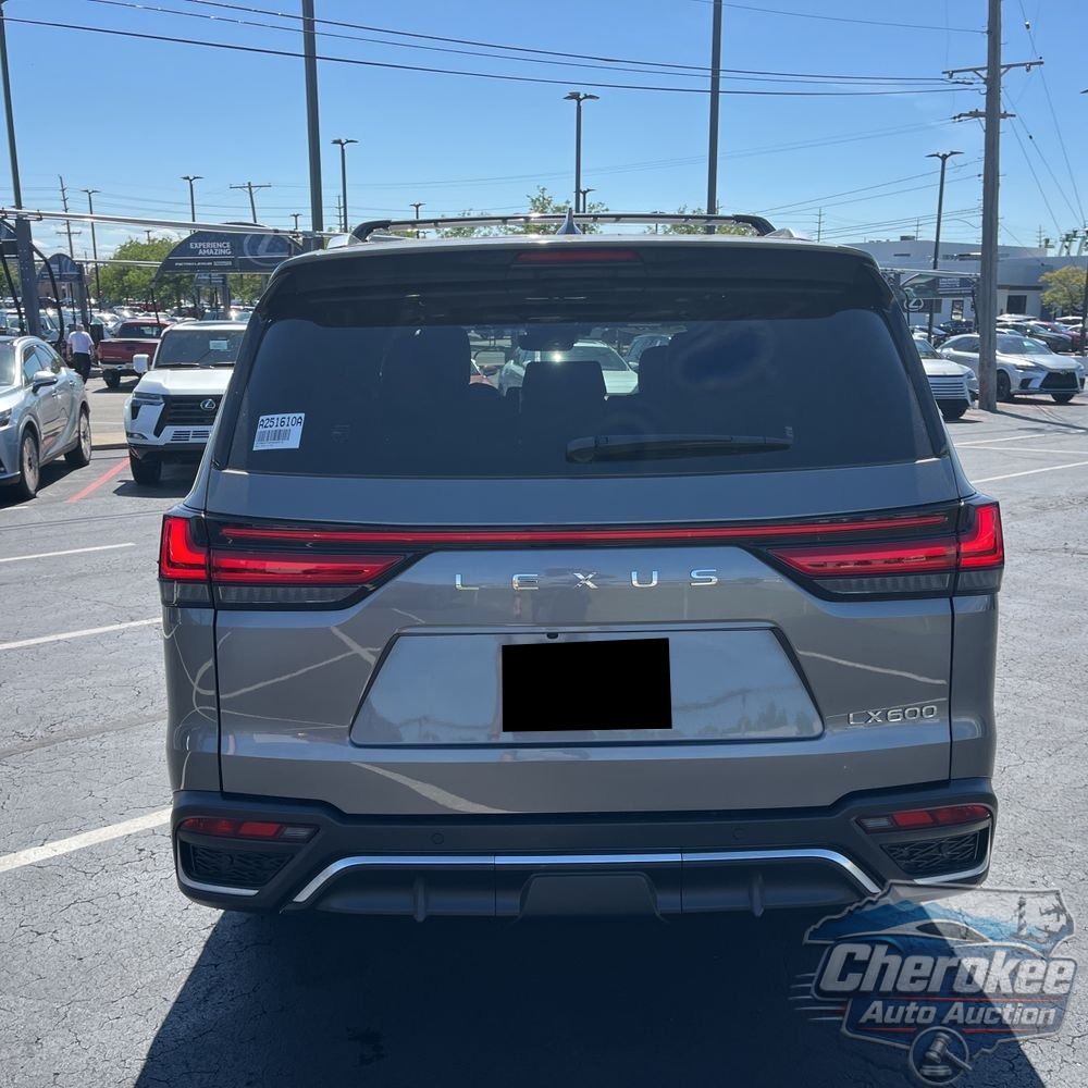 2023 Lexus LX 600 F SPORT Handling