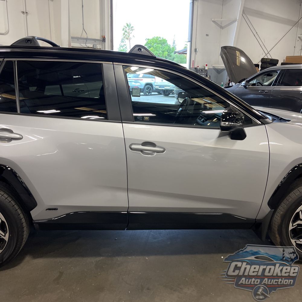 2025 Toyota RAV4 Plug-in Hybrid XSE