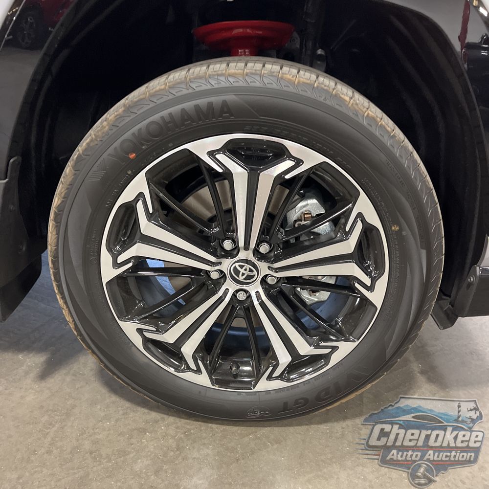 2025 Toyota RAV4 Plug-in Hybrid XSE