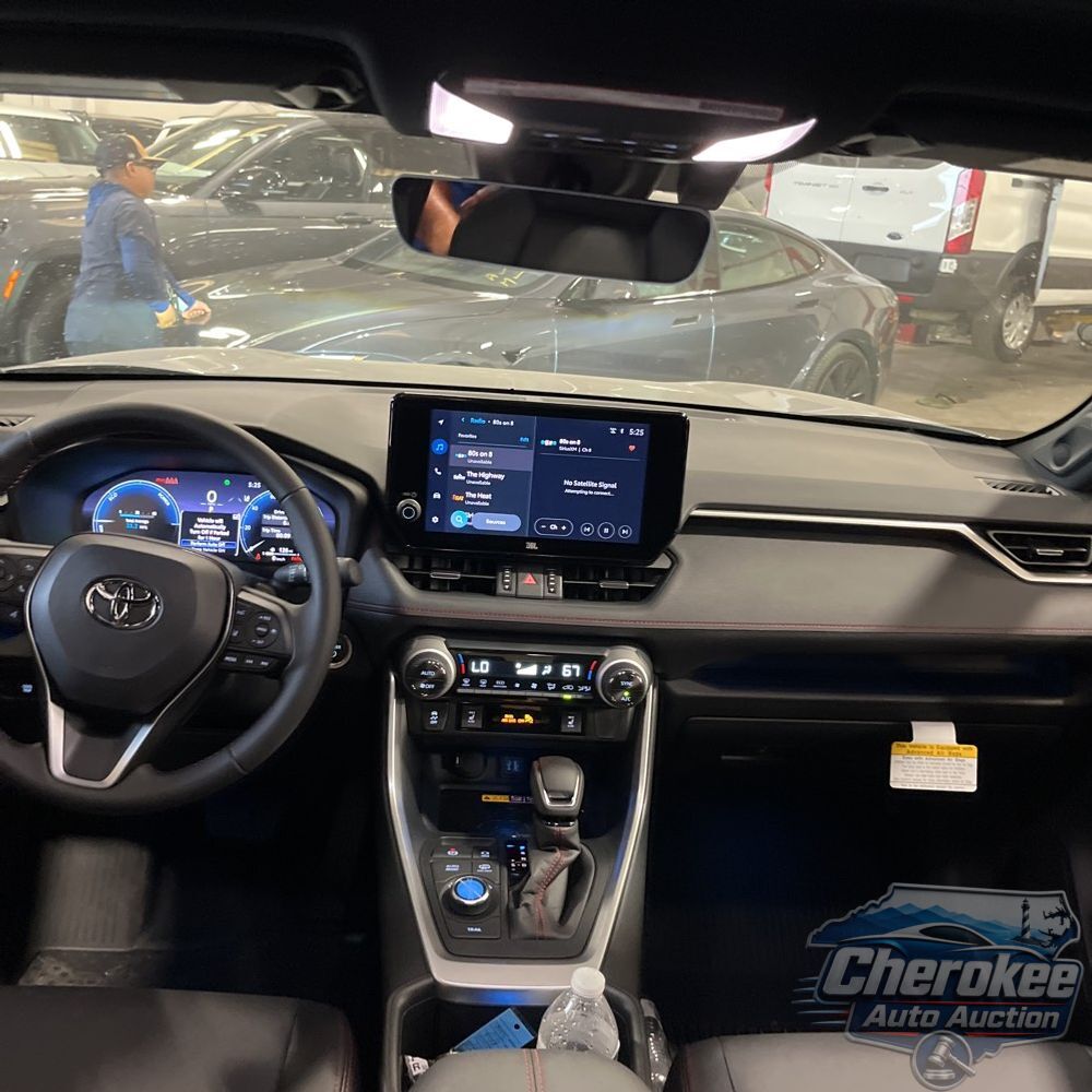 2025 Toyota RAV4 Plug-in Hybrid XSE