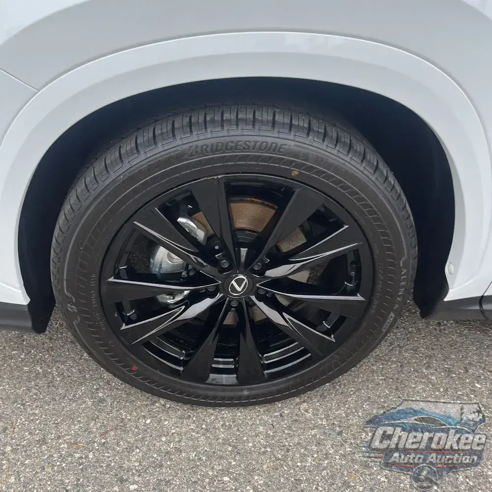 2025 Lexus NX 450h+ F SPORT Handling