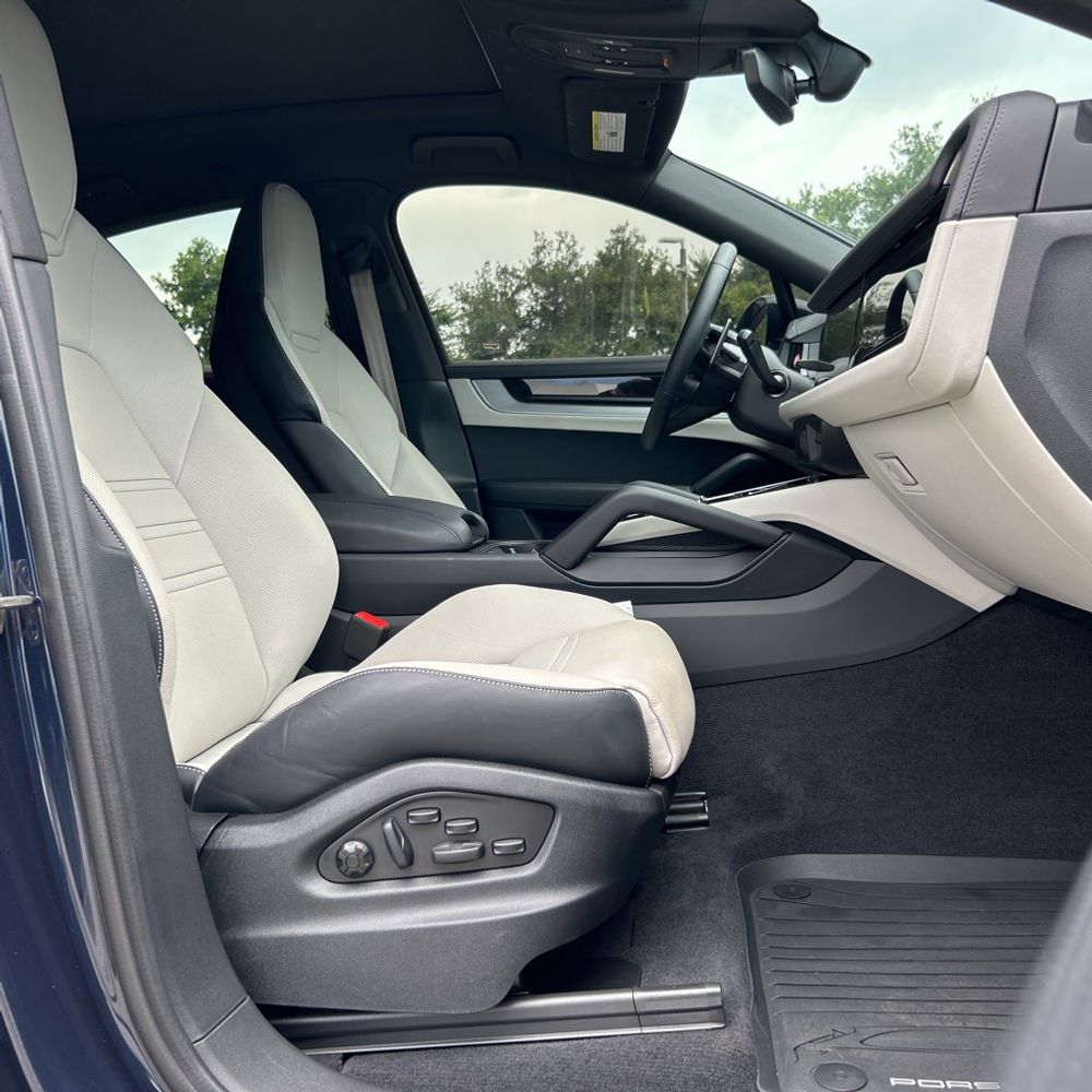 2024 Porsche Cayenne S Coupe