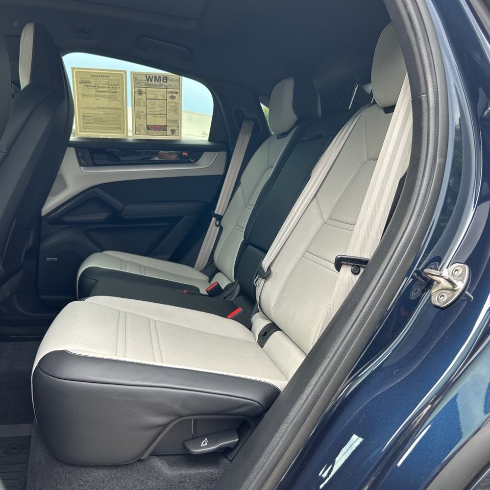2024 Porsche Cayenne S Coupe