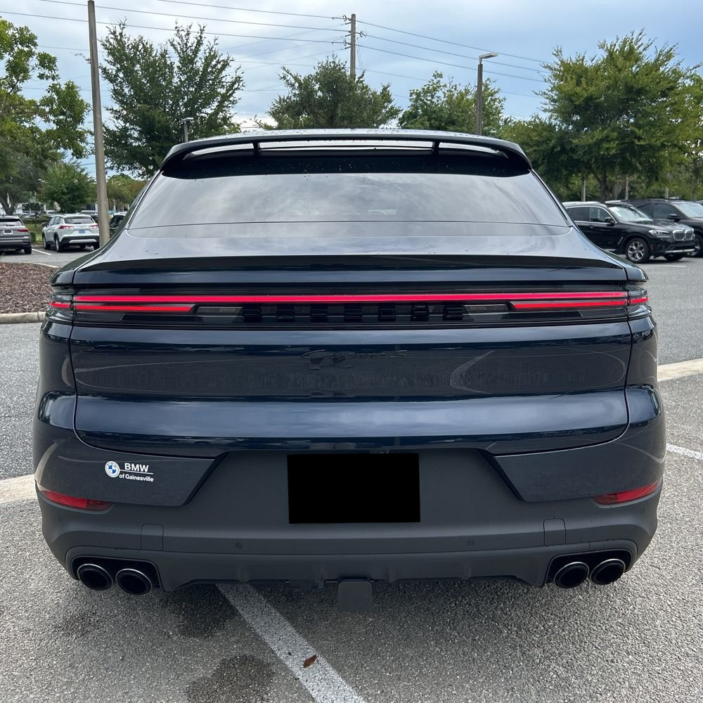 2024 Porsche Cayenne S Coupe