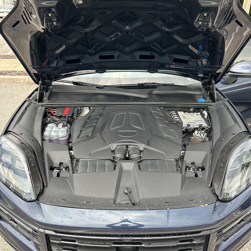 2024 Porsche Cayenne S Coupe