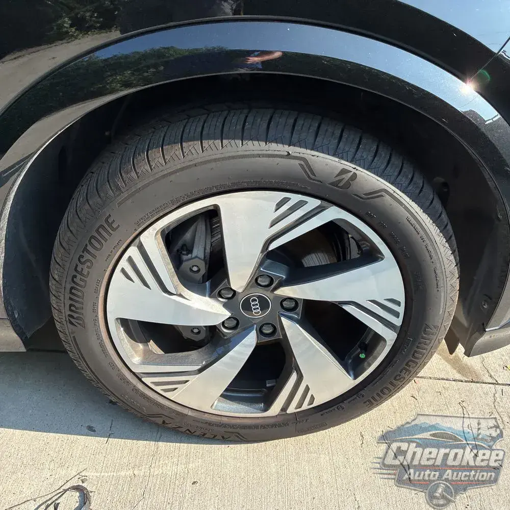 2025 Audi Q6 e-tron Prestige
