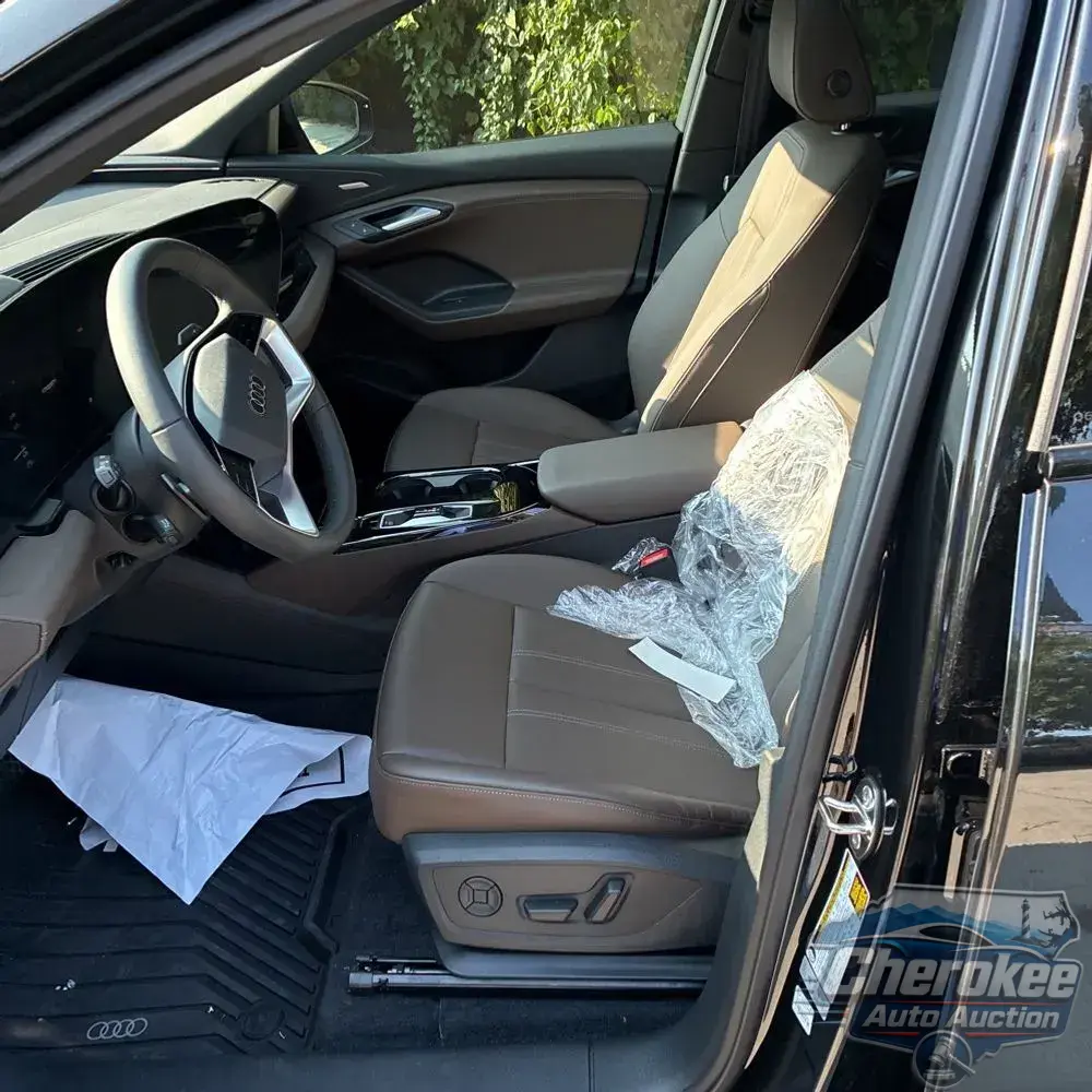 2025 Audi Q6 e-tron Prestige