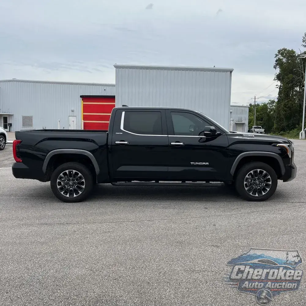 2025 Toyota Tundra Limited HV