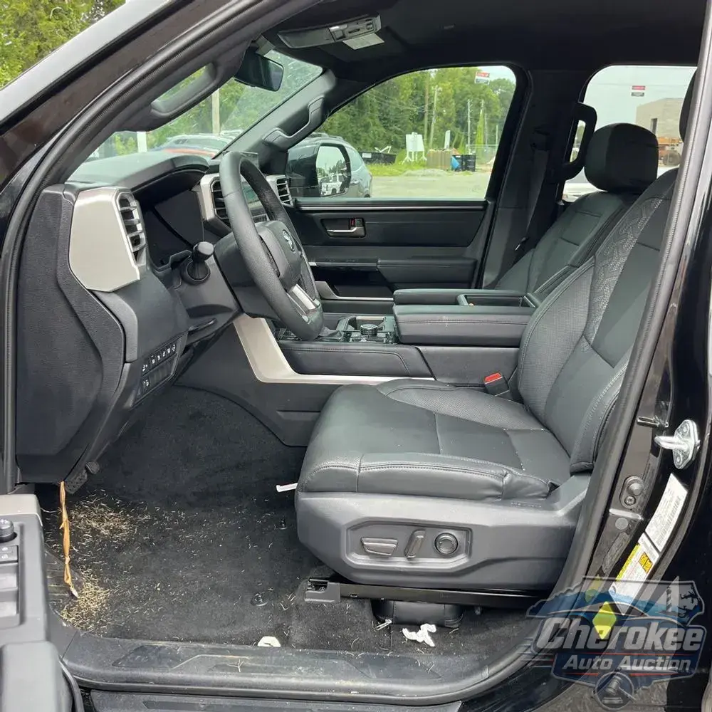 2025 Toyota Tundra Limited HV