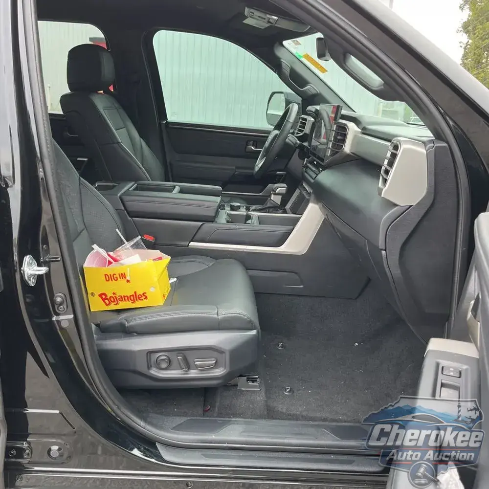 2025 Toyota Tundra Limited HV