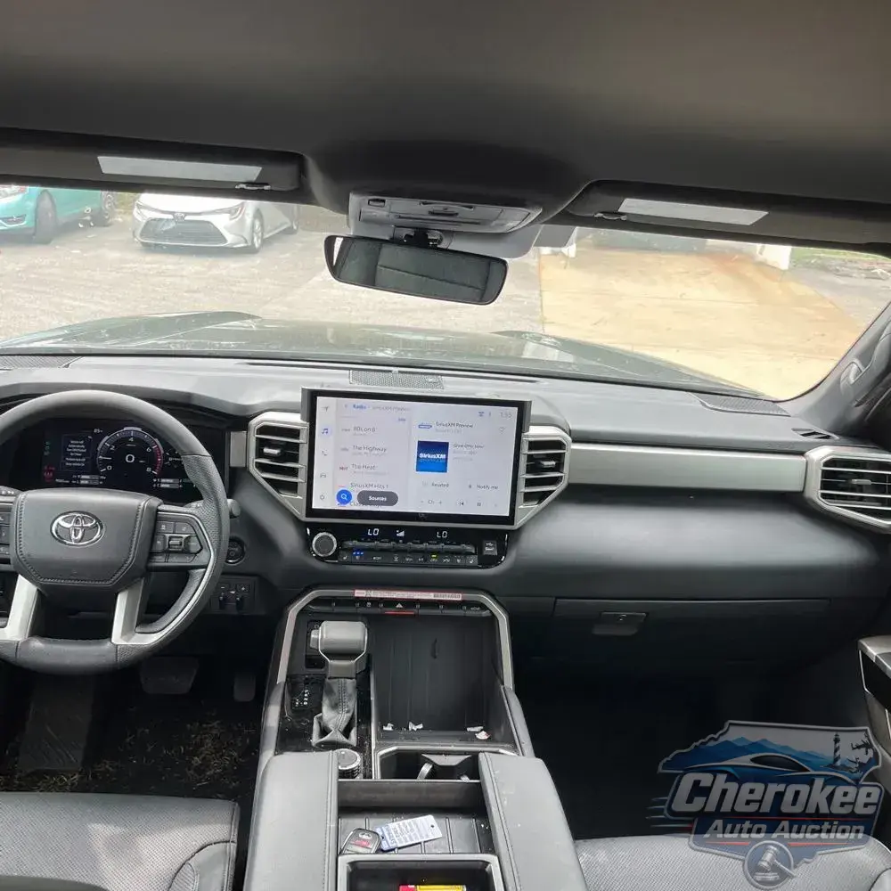 2025 Toyota Tundra Limited HV
