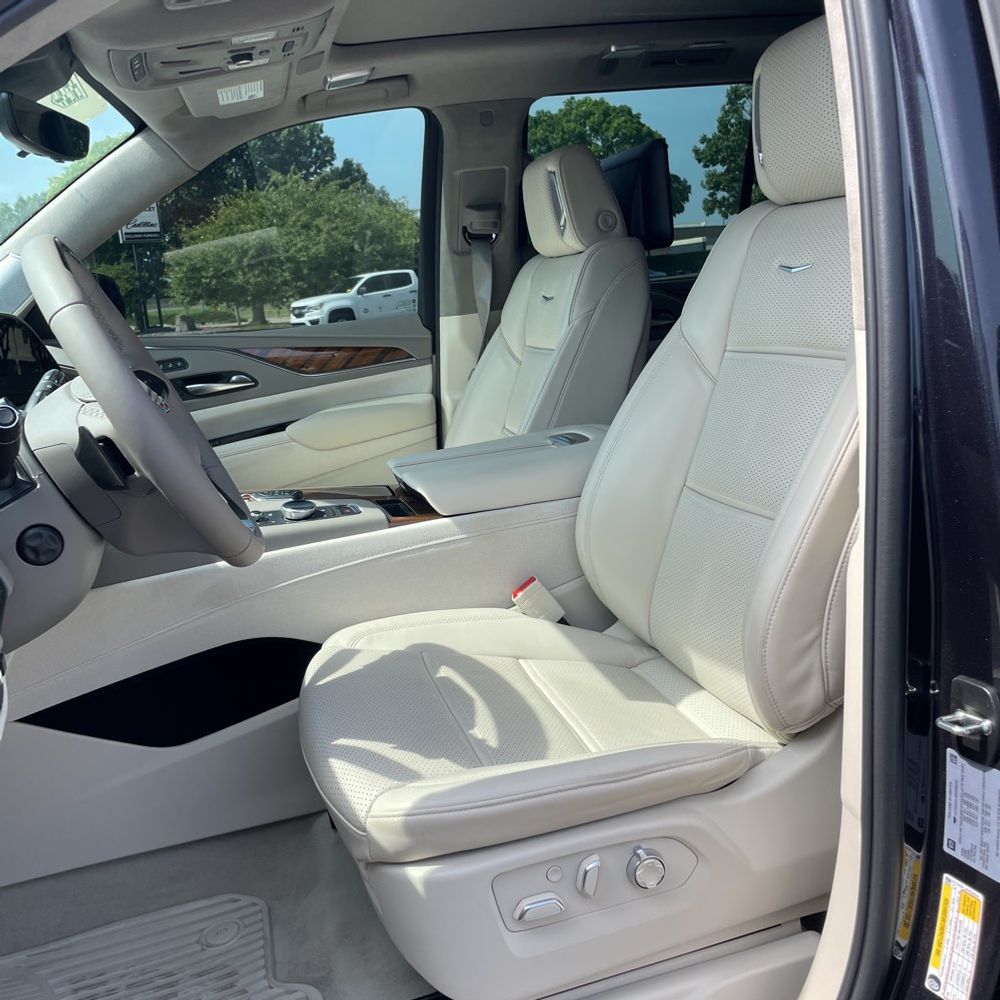2024 Cadillac Escalade Sport Platinum