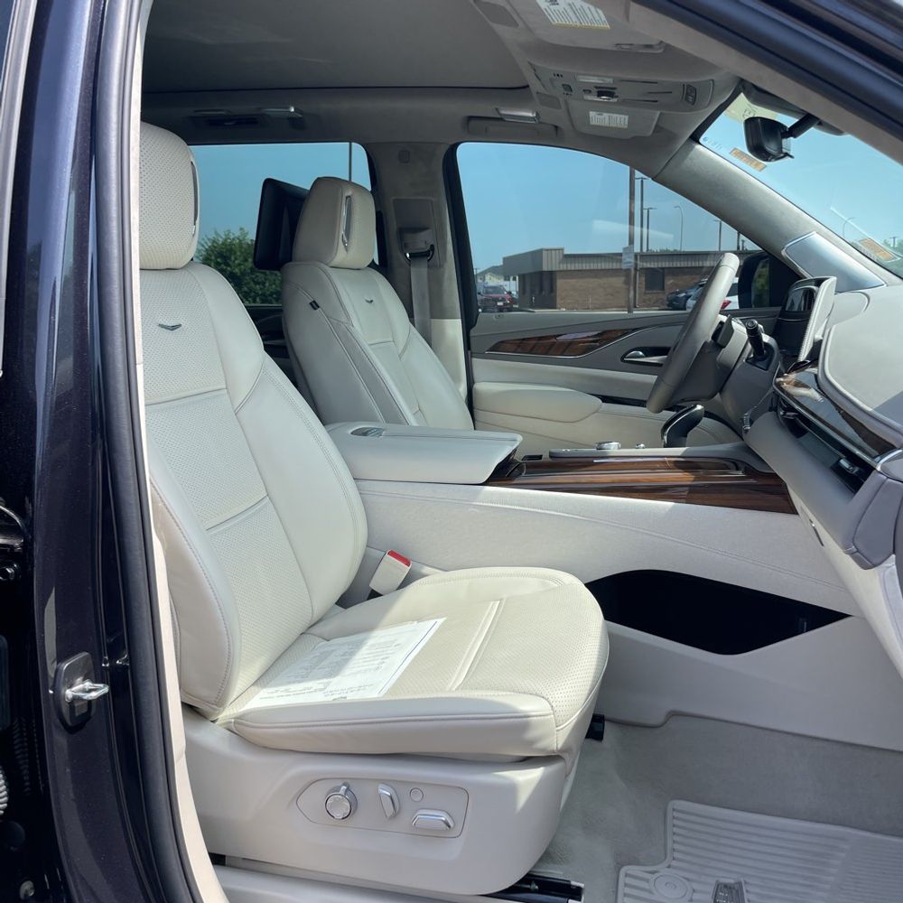 2024 Cadillac Escalade Sport Platinum