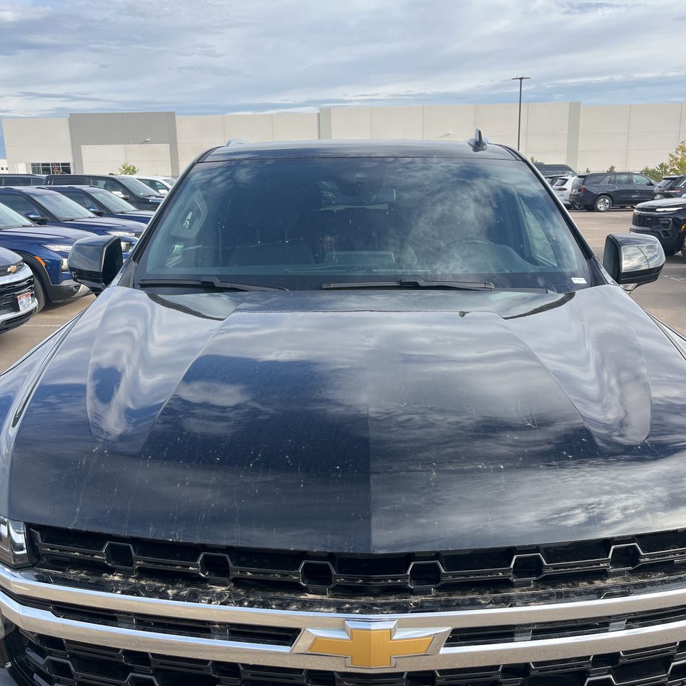 2024 Chevrolet Suburban LS