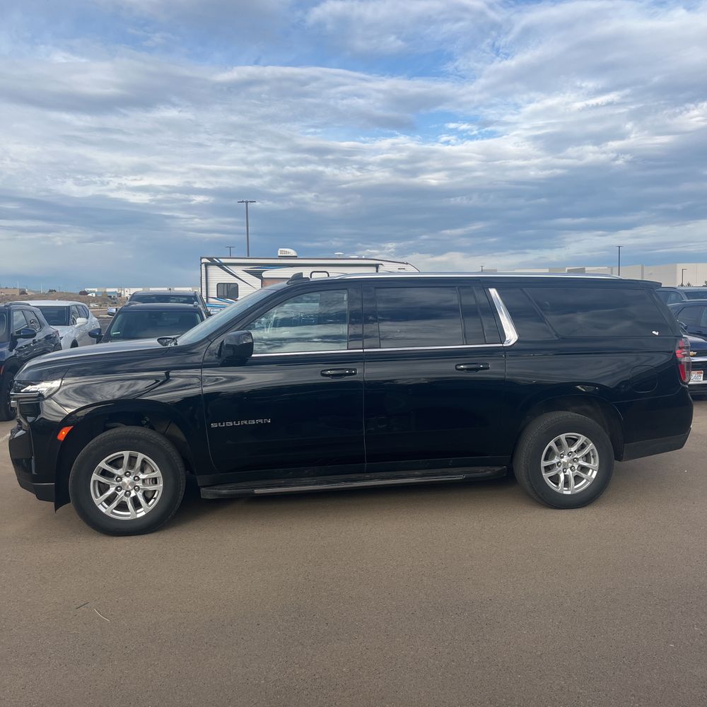 2024 Chevrolet Suburban LS