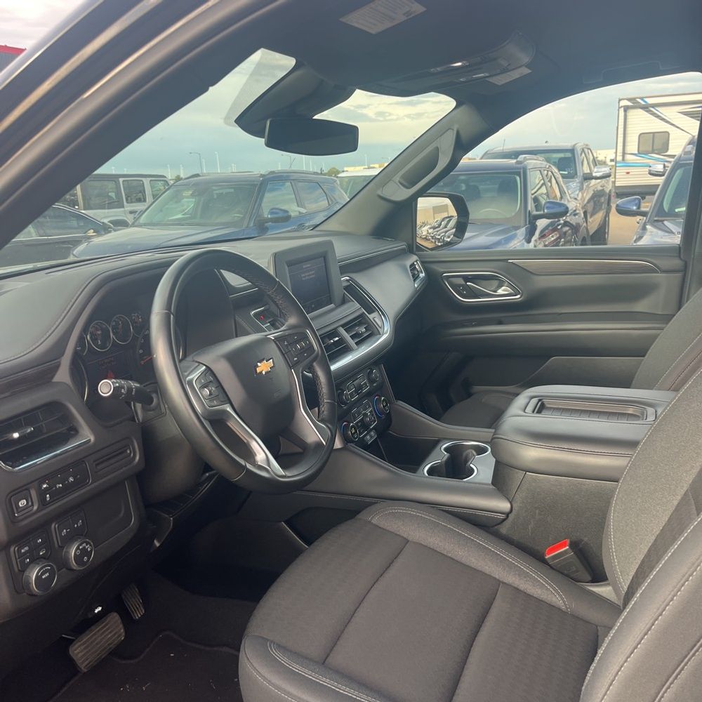 2024 Chevrolet Suburban LS
