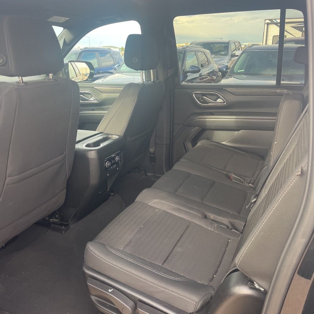 2024 Chevrolet Suburban LS