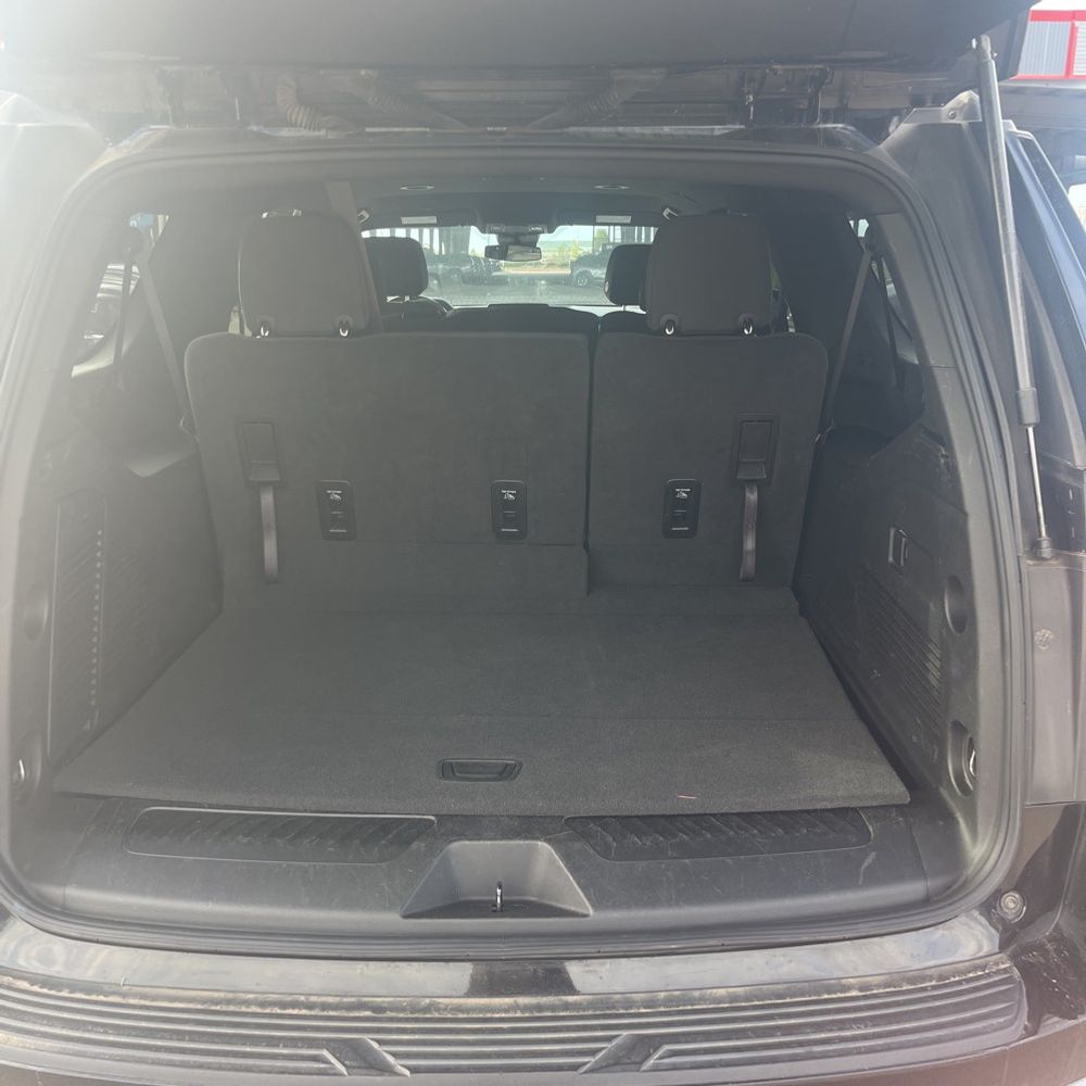 2024 Chevrolet Suburban LS