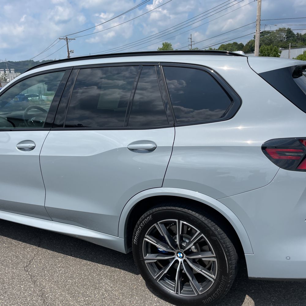 2024 BMW X5 M60i