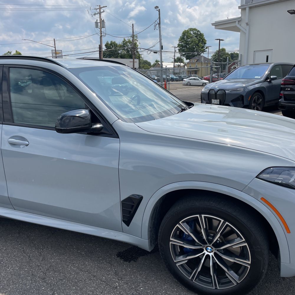 2024 BMW X5 M60i