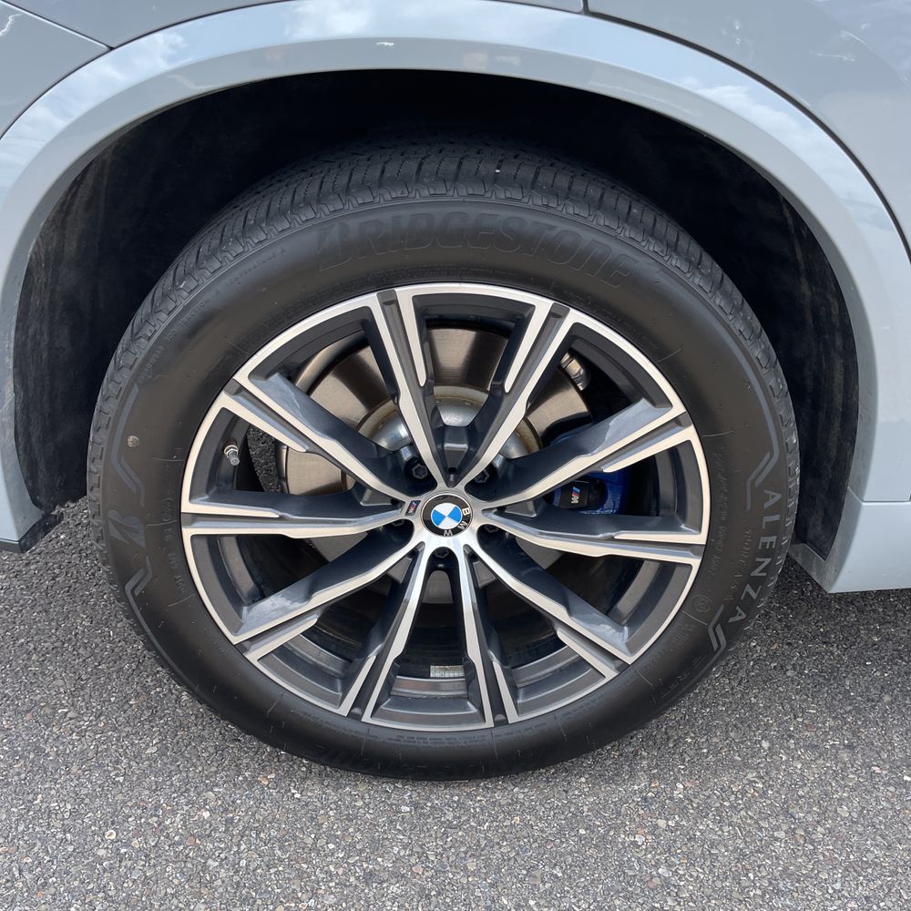 2024 BMW X5 M60i