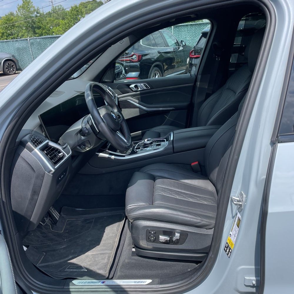 2024 BMW X5 M60i