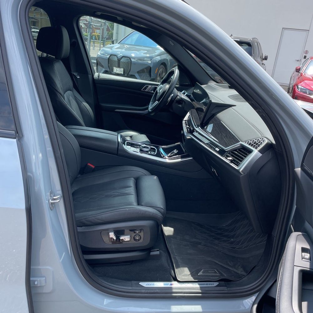 2024 BMW X5 M60i