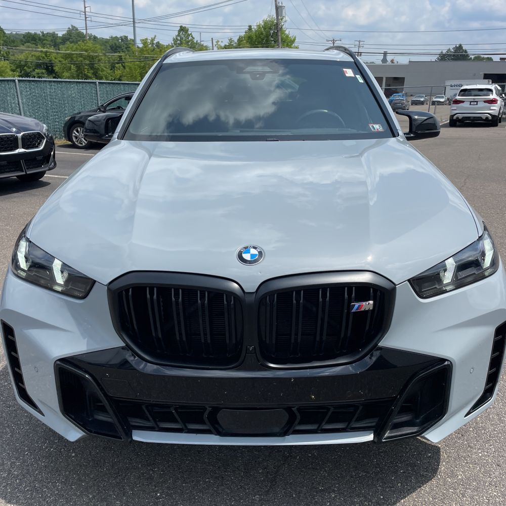 2024 BMW X5 M60i