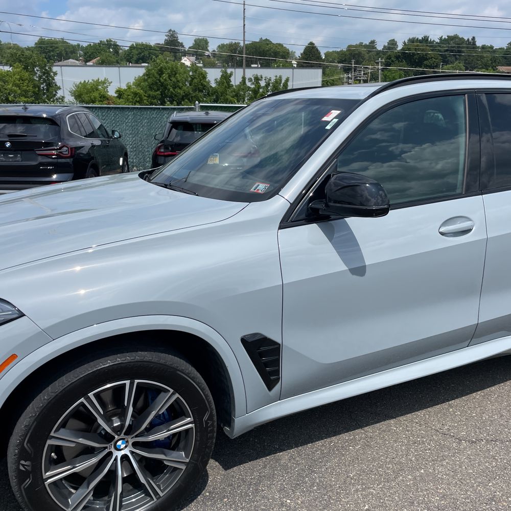 2024 BMW X5 M60i