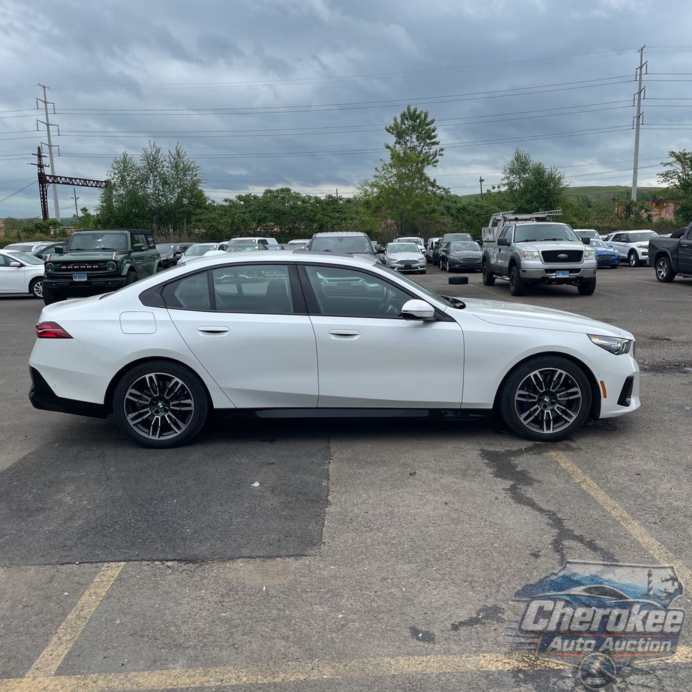 2025 BMW 5-Series 540i xDrive