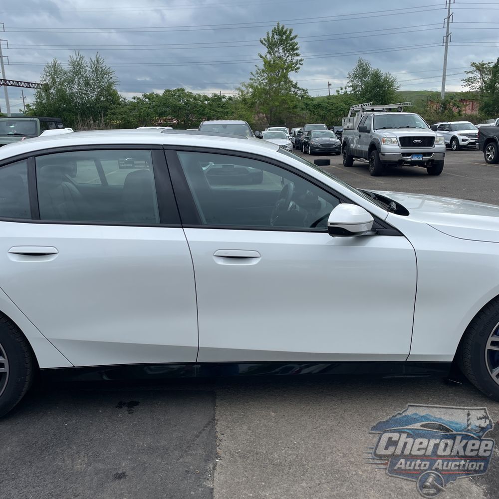 2025 BMW 5-Series 540i xDrive