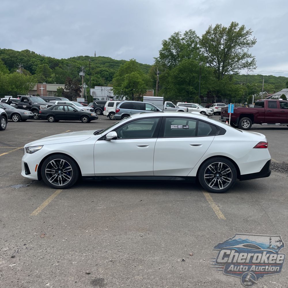 2025 BMW 5-Series 540i xDrive