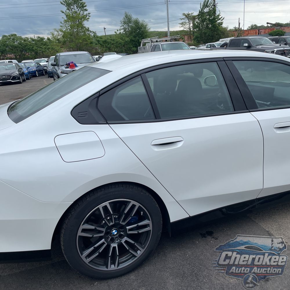 2025 BMW 5-Series 540i xDrive