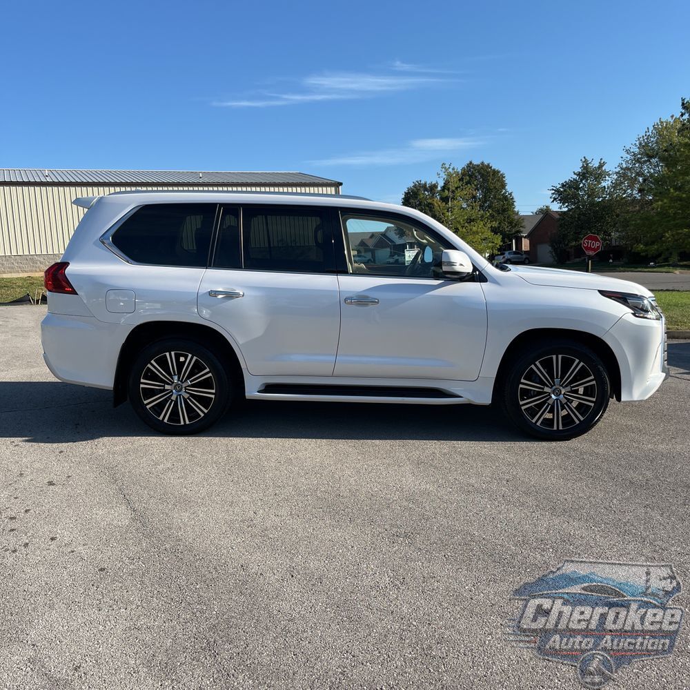 2021 Lexus LX 570 Three-Row