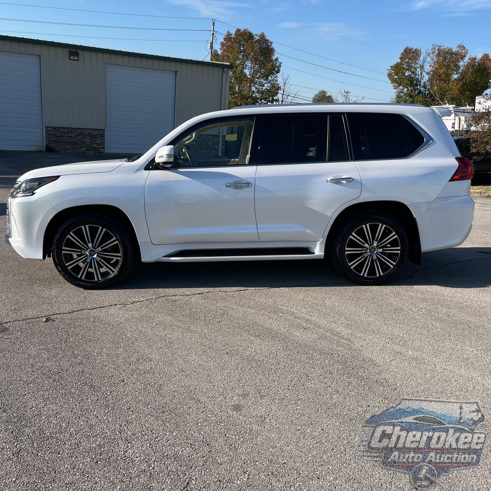 2021 Lexus LX 570 Three-Row