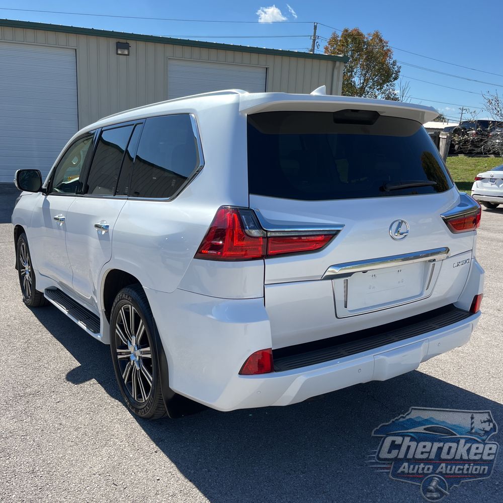 2021 Lexus LX 570 Three-Row