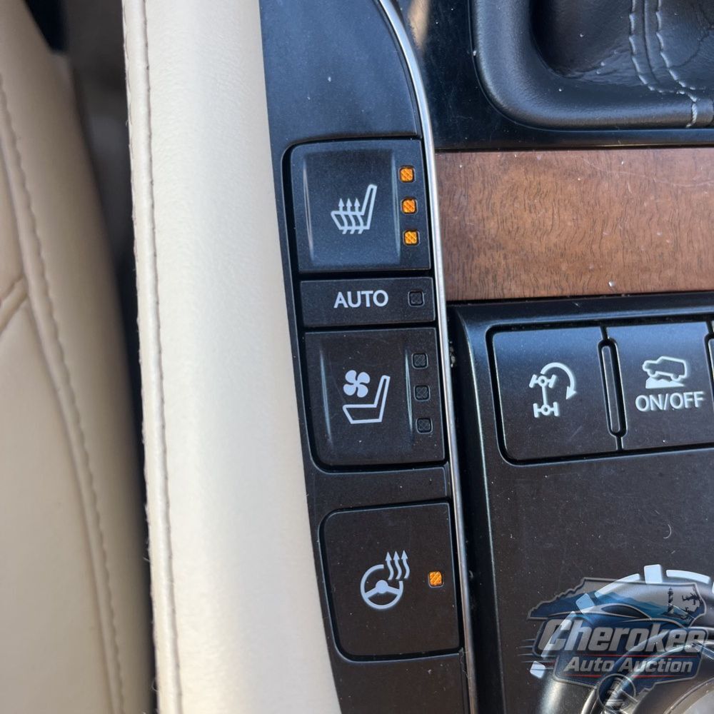 2021 Lexus LX 570 Three-Row