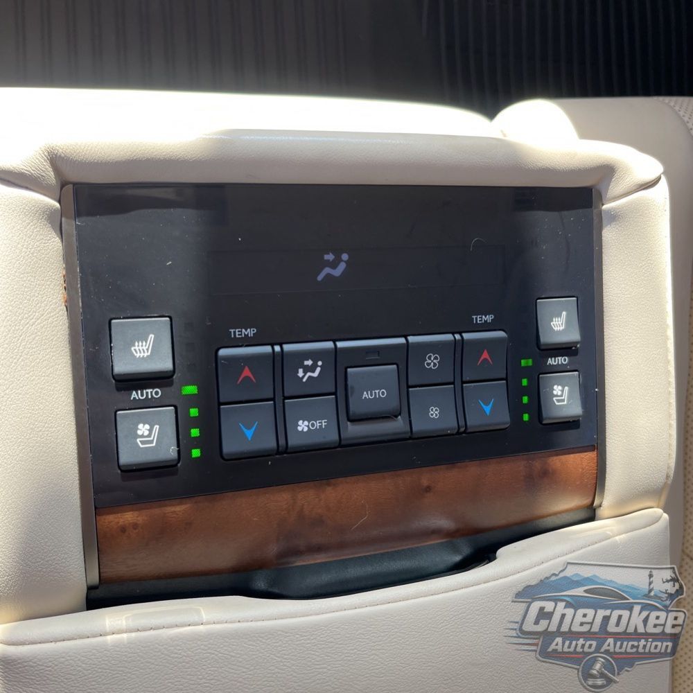 2021 Lexus LX 570 Three-Row