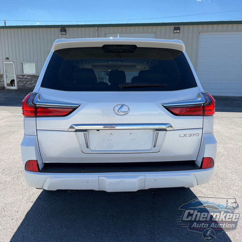 2021 Lexus LX 570 Three-Row