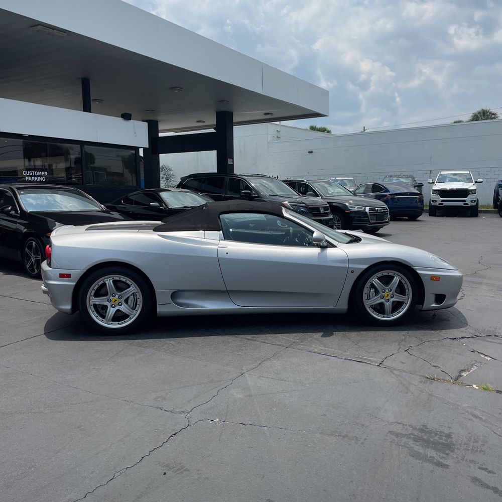 2002 Ferrari 360 Spider Base