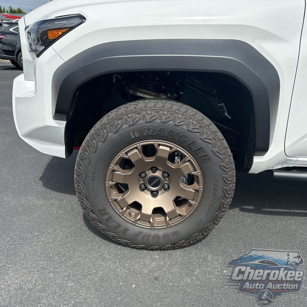 2025 Toyota Tacoma Trailhunter HV