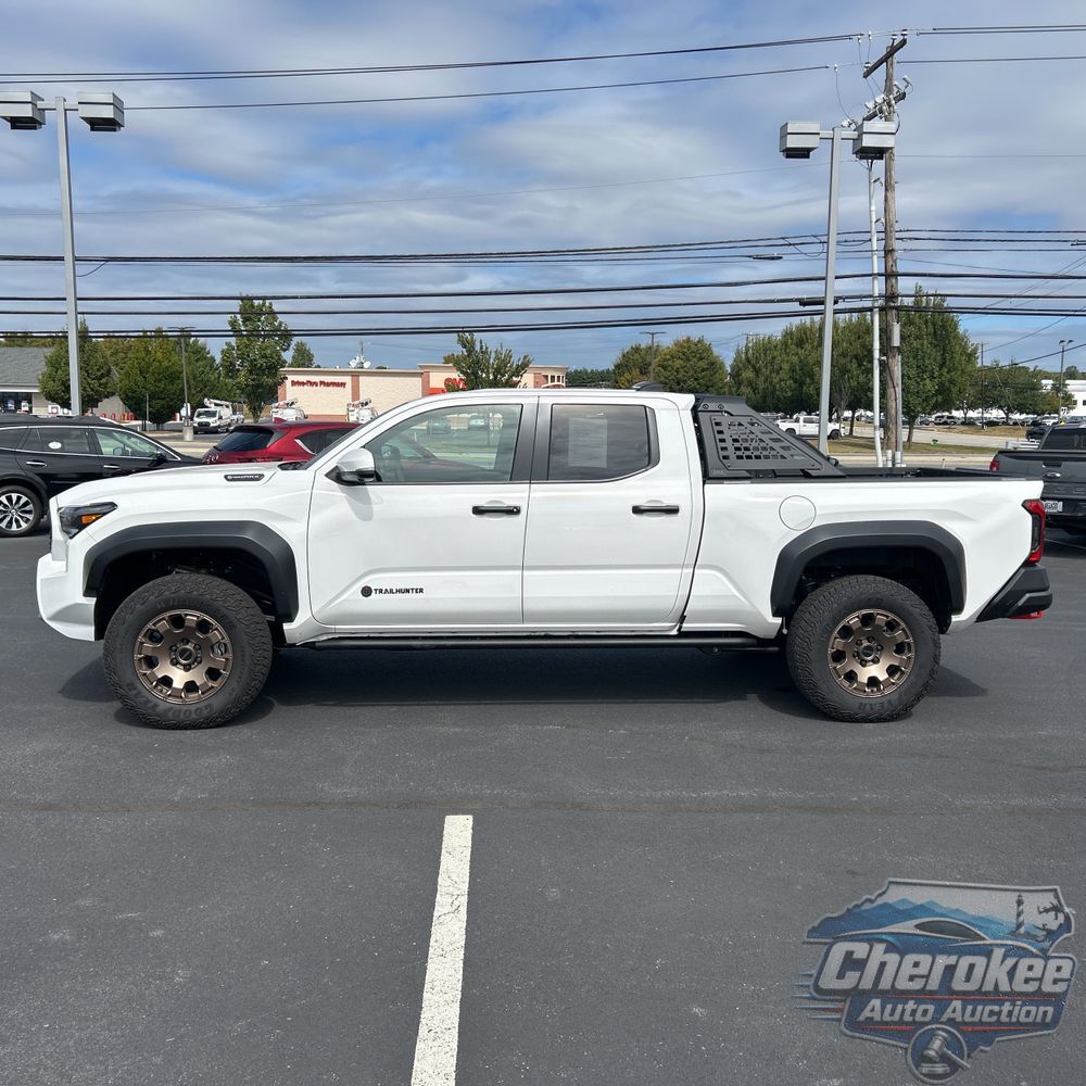 2025 Toyota Tacoma Trailhunter HV
